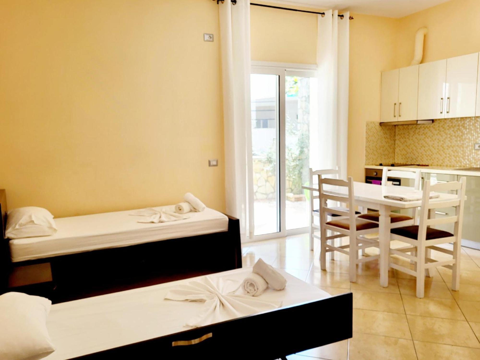 Apartmán Vila Sulozeqi Sarandë Pokoj fotografie