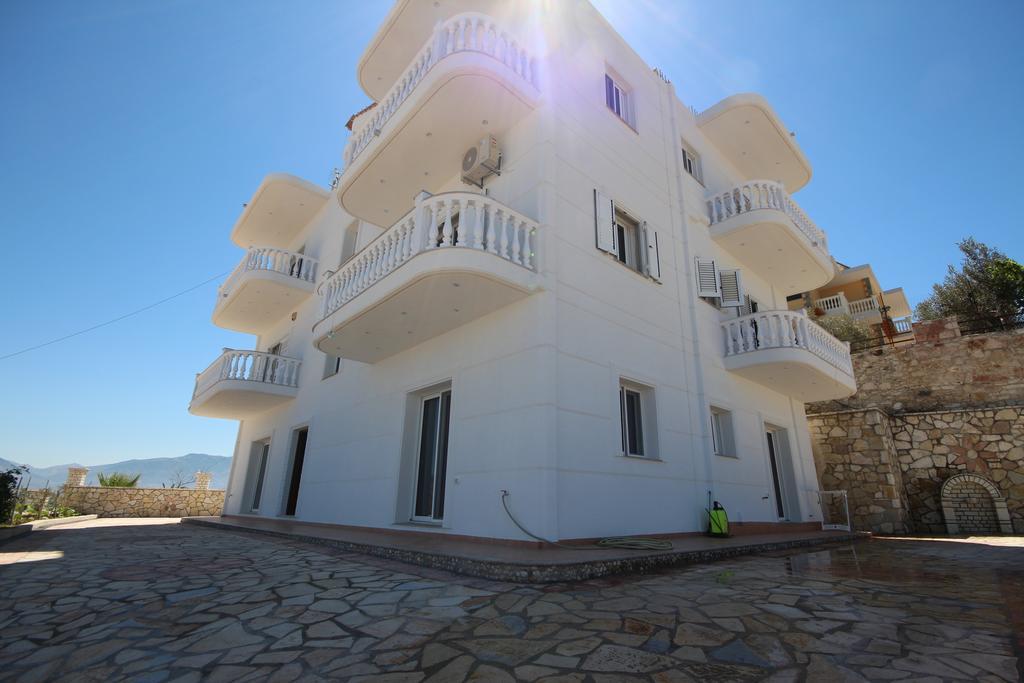 Apartmán Vila Sulozeqi Sarandë Exteriér fotografie